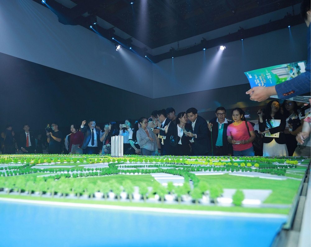 Khách hàng tham gia được giới thiệu nhiều ưu đãi