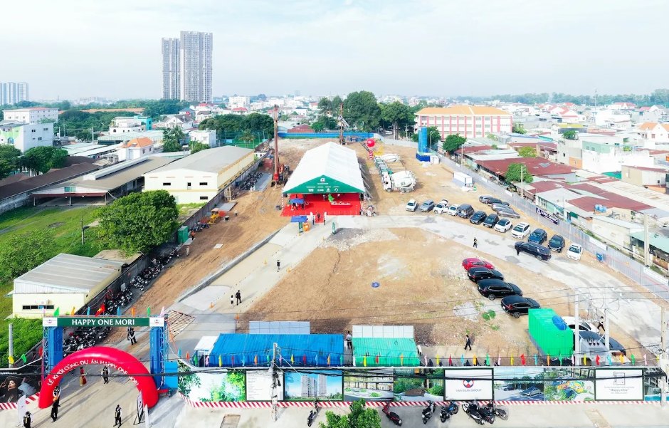 Quang cảnh buổi lễ nhìn từ trên cao