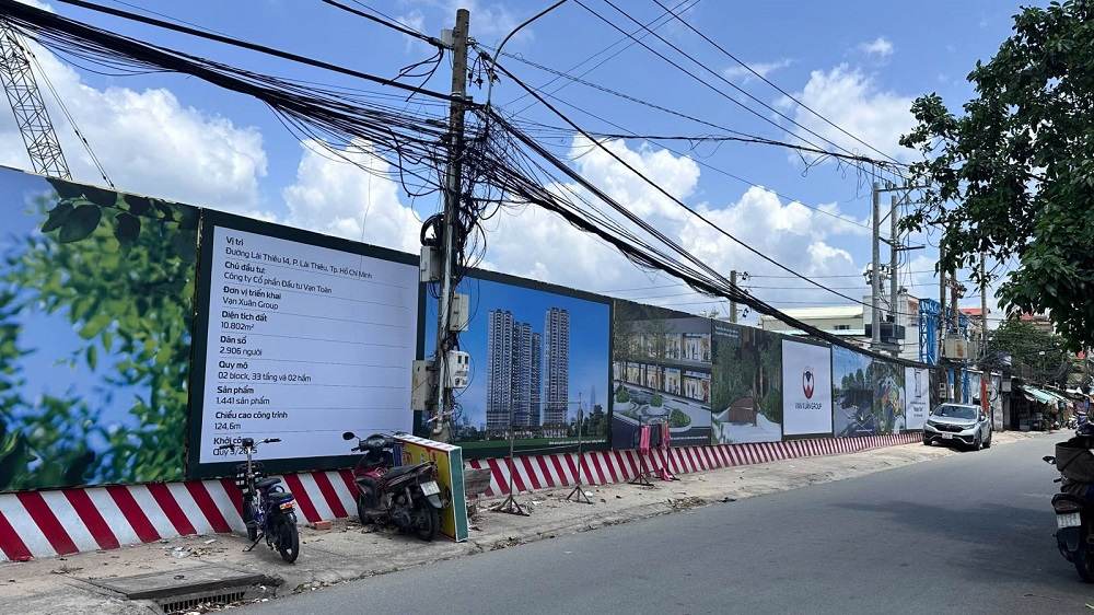 Công trường tại Happy One Mori quây kín đảm bảo an toàn khi thi công