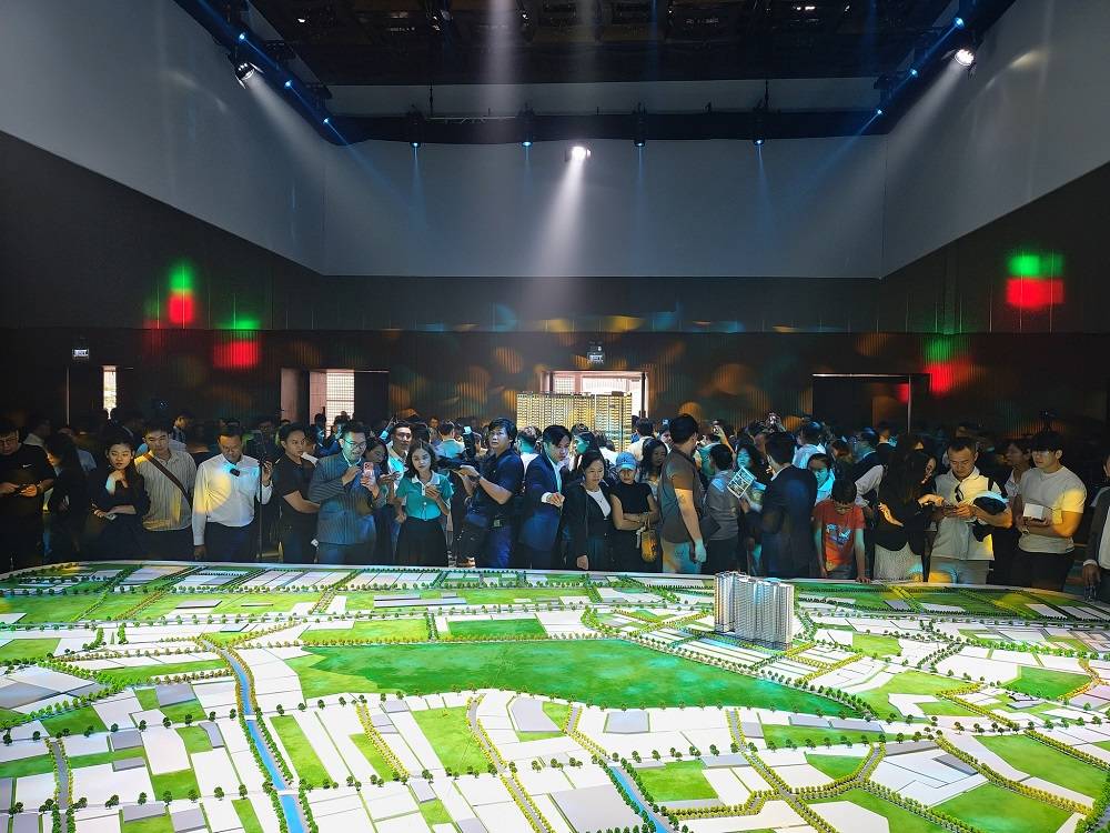 Sự kiện khai trương sa bàn Happy One Mori được quan tâm